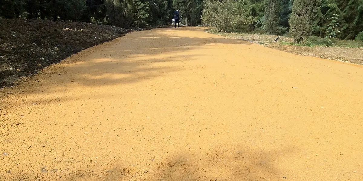 Terra Plus: il trattamento per pavimentazioni naturali a base di leganti idraulici